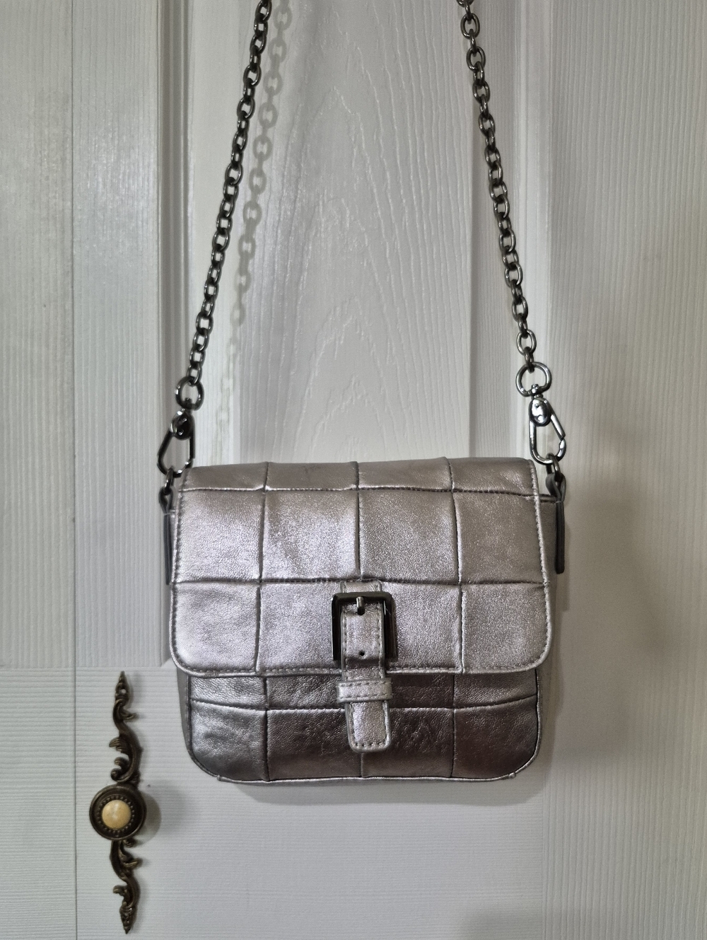 Paradox Leather Metalic Silver Bag With Chain Strap, Crossbody